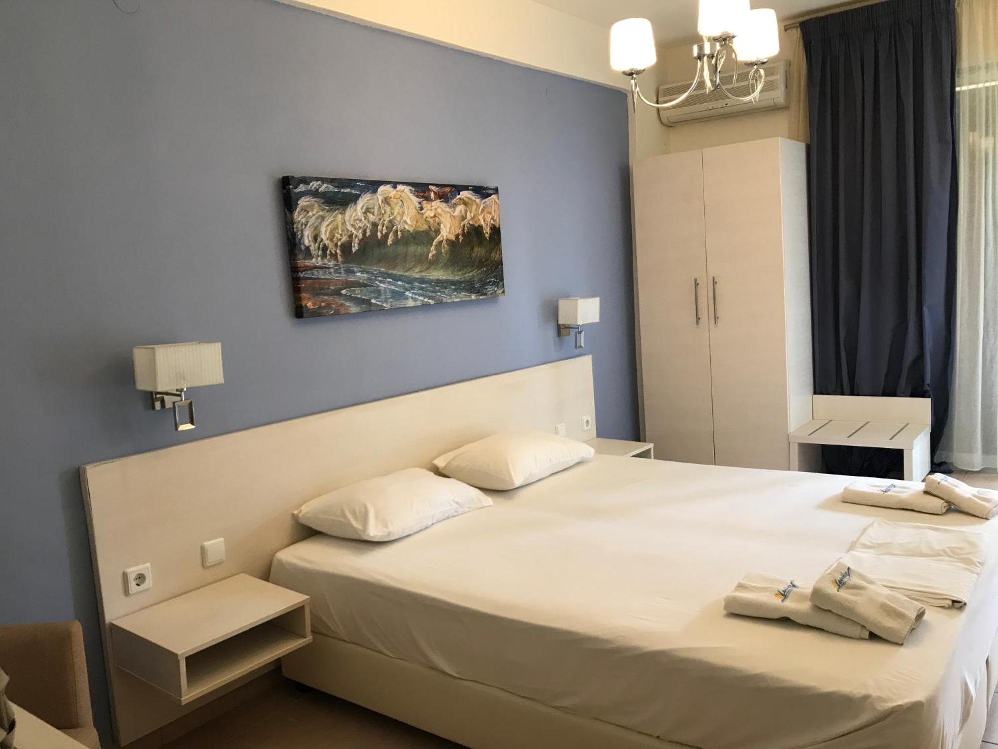 Leonidas Apartments And Suites Mola Kalyva Exteriér fotografie