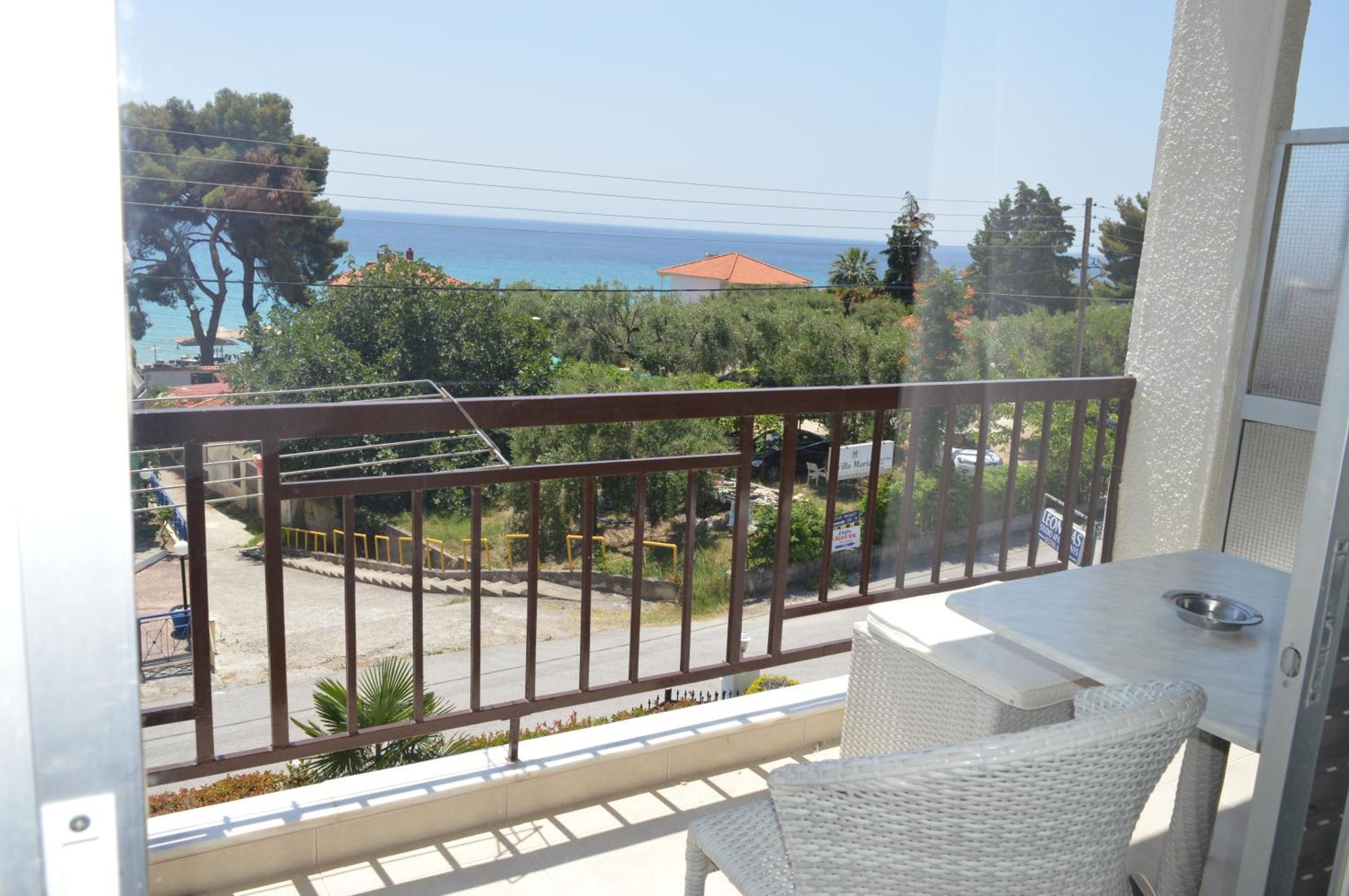Leonidas Apartments And Suites Mola Kalyva Exteriér fotografie