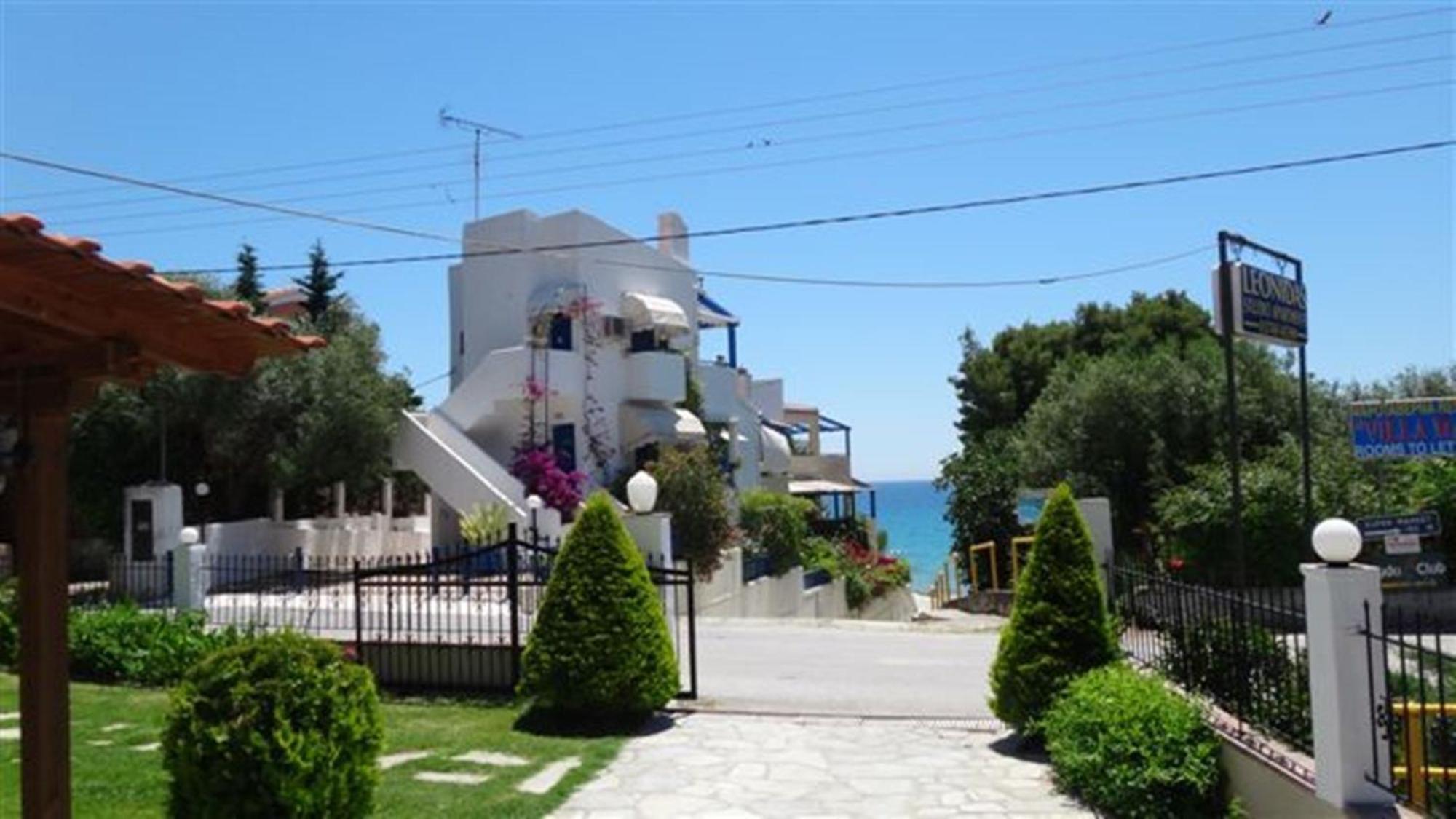 Leonidas Apartments And Suites Mola Kalyva Exteriér fotografie