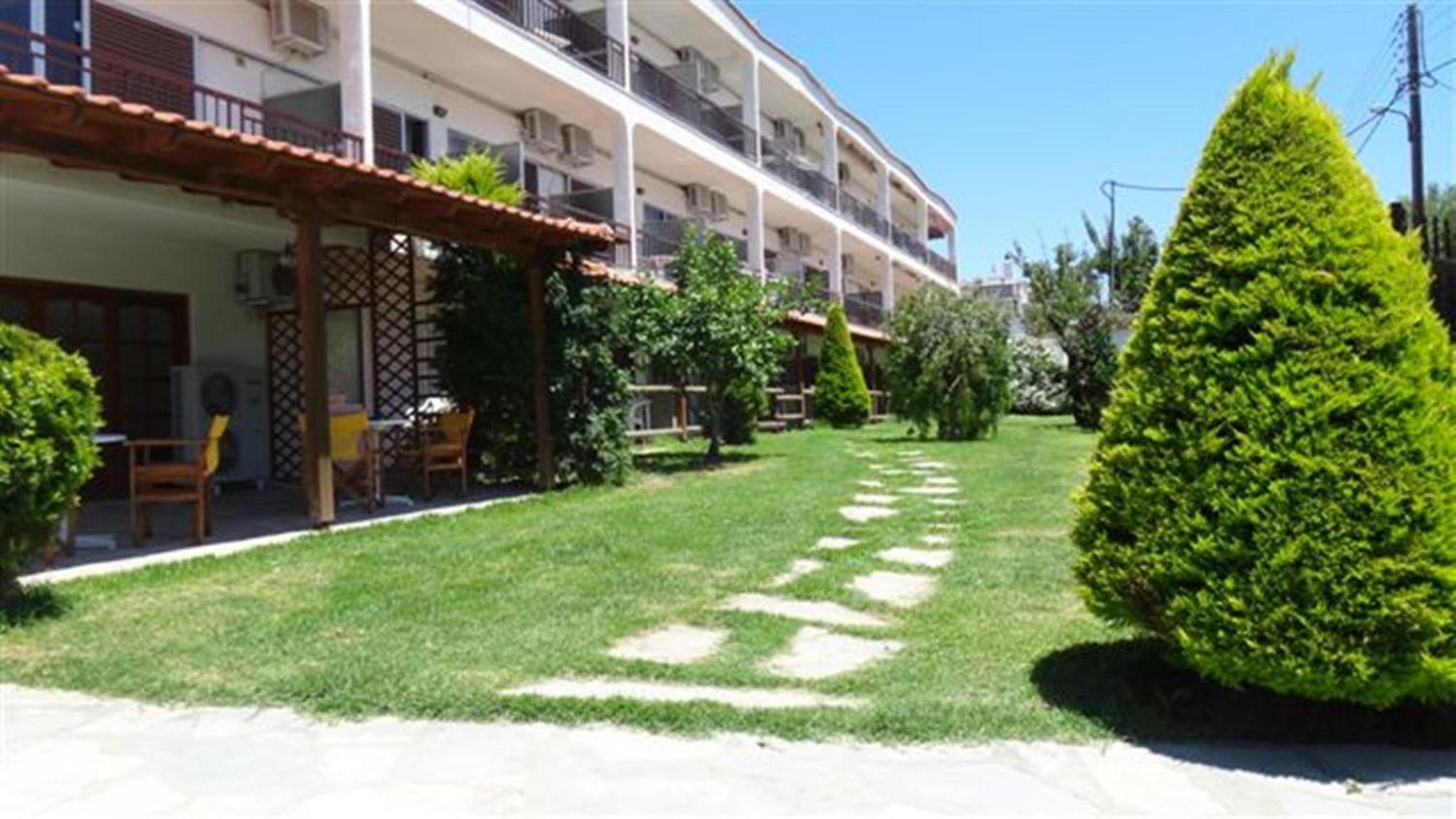 Leonidas Apartments And Suites Mola Kalyva Exteriér fotografie